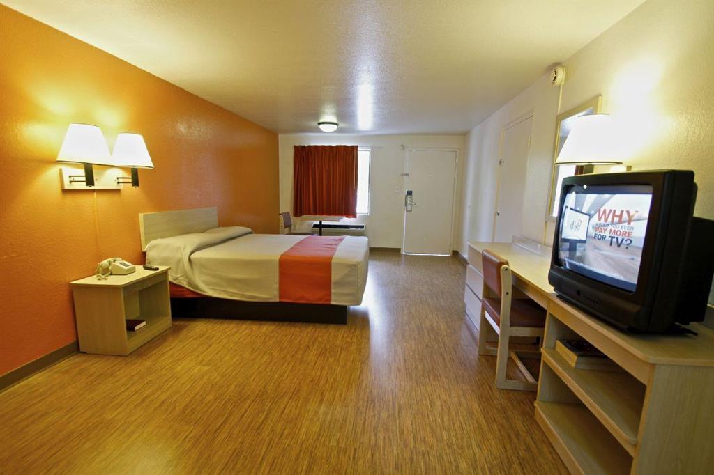 Motel 6-Raleigh, NC - Cary Zimmer foto